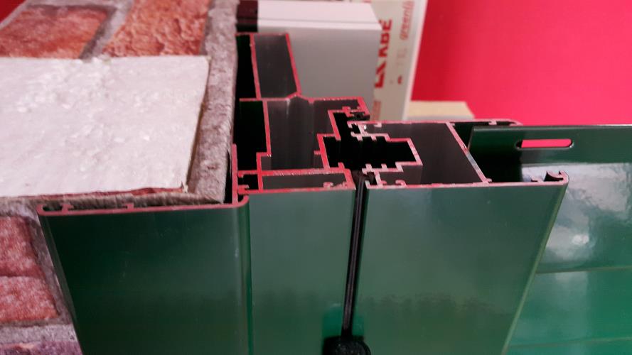 JVS Montaj obloane la exteriorul peretelui